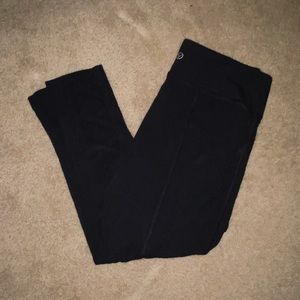 VOGO Crop Leggings with Back Leg Detailing